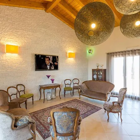 Летний дом Casale Santa Maria